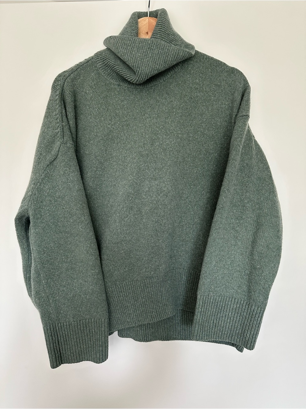 H&M Seafoam Green Turtleneck Sweater